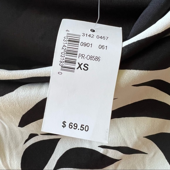 NWT Black and Cream Print Stretch Fitted Dress - Picture 4 of 6